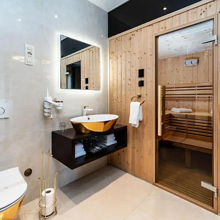 Amazing In With Sauna Apartman