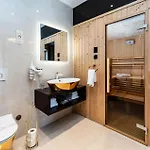 In With Sauna Apartman