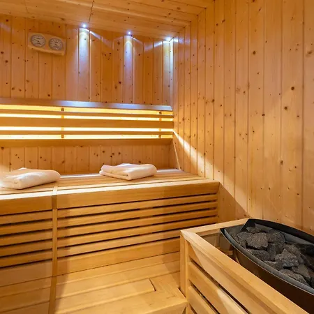 In With Sauna Sukošan